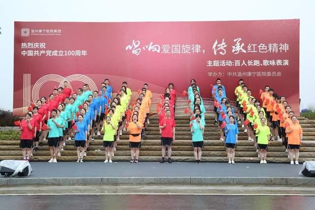 冬日雪暖阳|-20度外地汽车严重漏油,沈阳巡警暖心救助